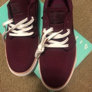 COPY - Nike DB Zoom Janoski CNVS